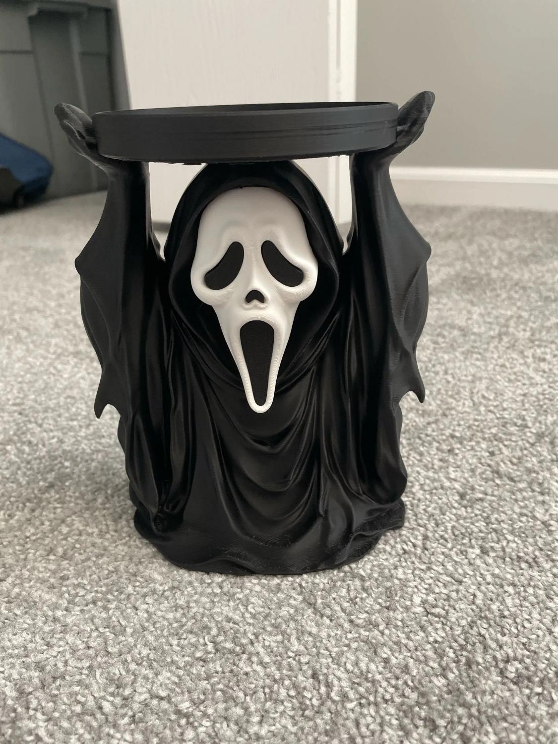 Ghostface stand empty