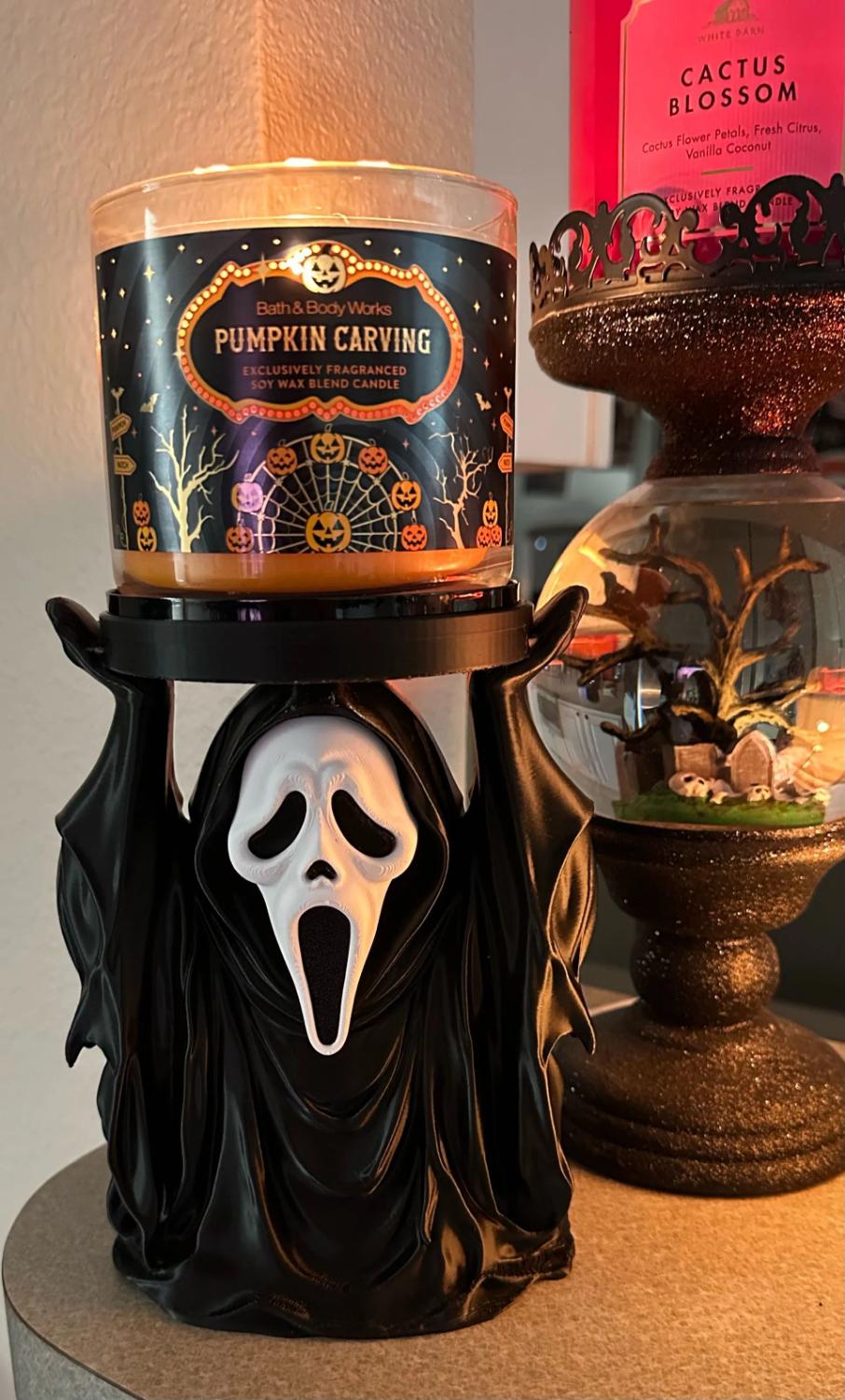 Ghostface with Pumpkin Carving candle
